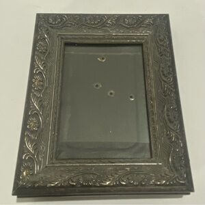VTG Ornate Black Picture Frame 3.5x5 Floral Scroll Easel Tabletop Antiqued Look